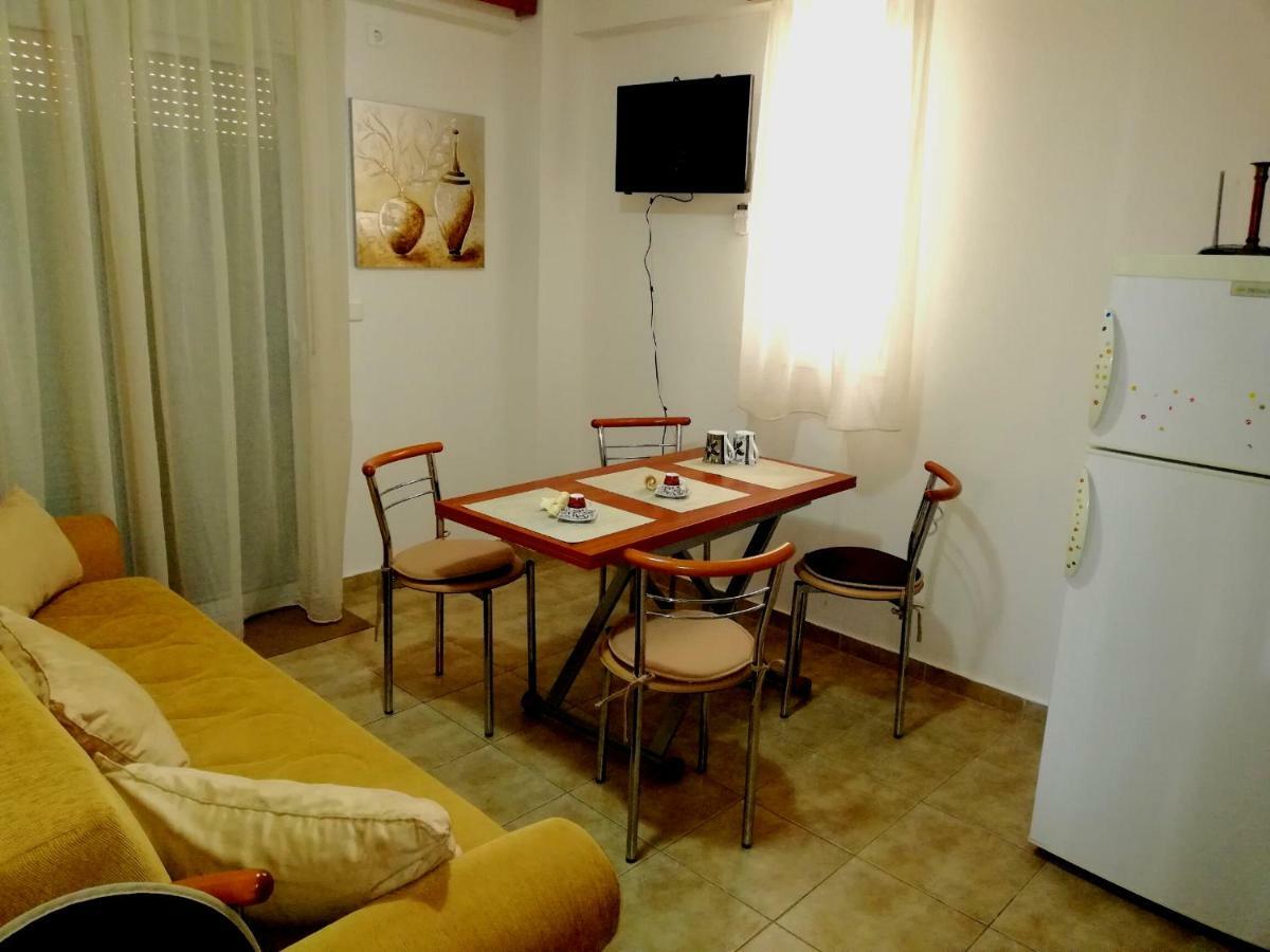Downtown Apartment *